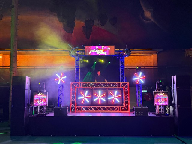 Jantjes Verjaardag On The Road