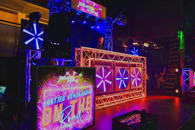 Jantjes Verjaardag On The Road